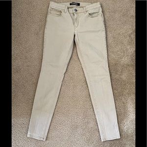 EXPRESS Women's Signature Skinny Khakis Size 6